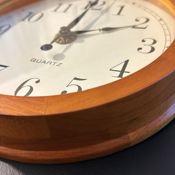 Quartz Patchwork Wood Wall Clock - Kitchen Home Decor Wooden - Picture 10 of 11